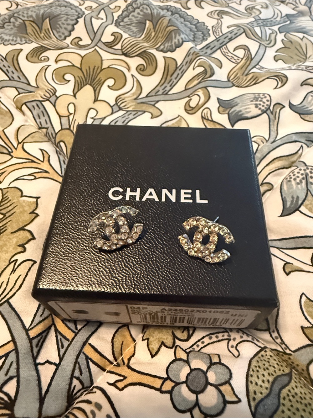 CHANEL Crystal CC Logo Stud Earrings – Gold Tone